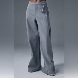 Alo yoga Show Off Cargo Wide Leg Trouser